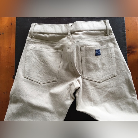 Tuk Tuk Riding Jeans - Picture 9 of 9